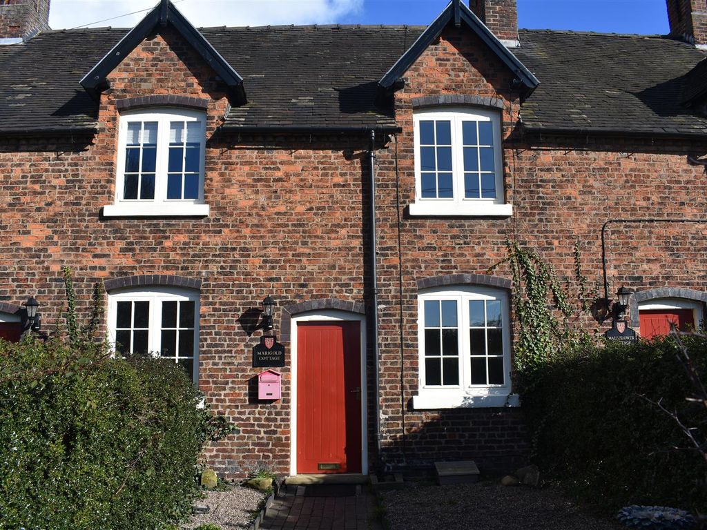 2 bed cottage to rent in Main Road, Weston, Crewe CW2, £600 pcm Zoopla
