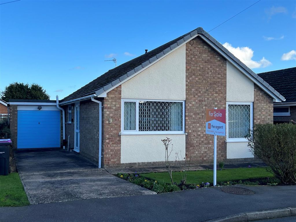 2 bed detached bungalow for sale in Priory Drive, Fiskerton, Lincoln