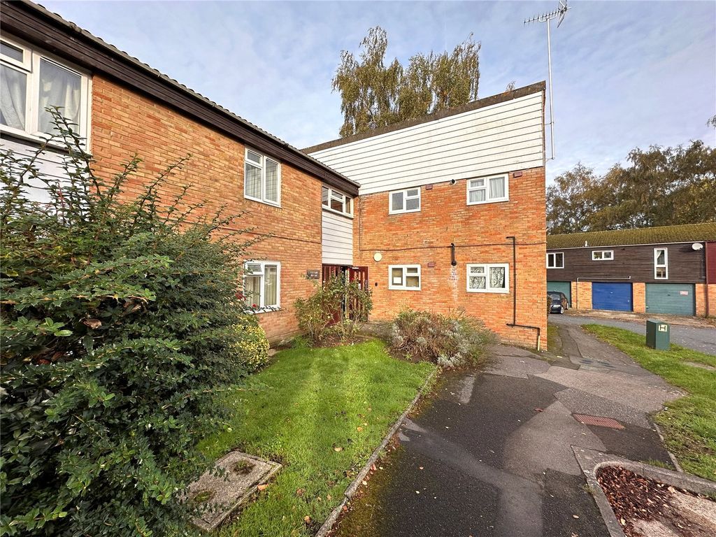 1 bed flat for sale in Bracknell, Berkshire RG12, £185,000