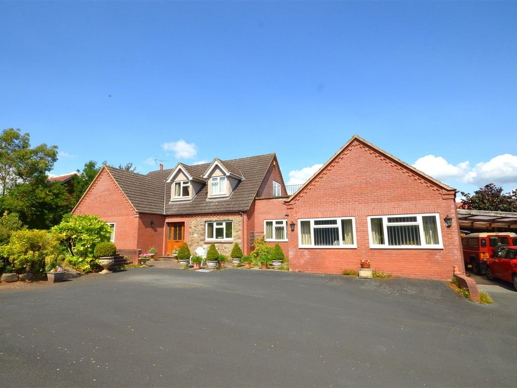 4 bed detached bungalow for sale in Swainshill, Hereford HR4, £675,000