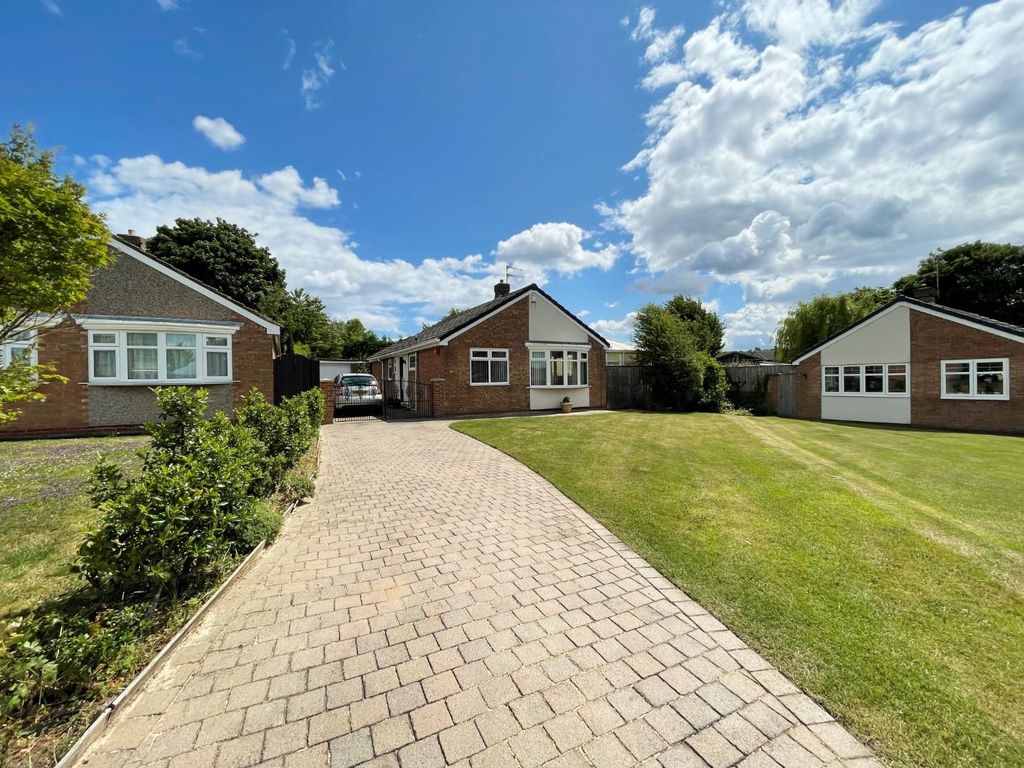 2 bed detached bungalow for sale in Crowland Road, Fens, Hartlepool