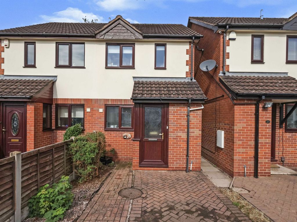 2 bed semidetached house for sale in Yew Tree Lane, Rowley Regis B65