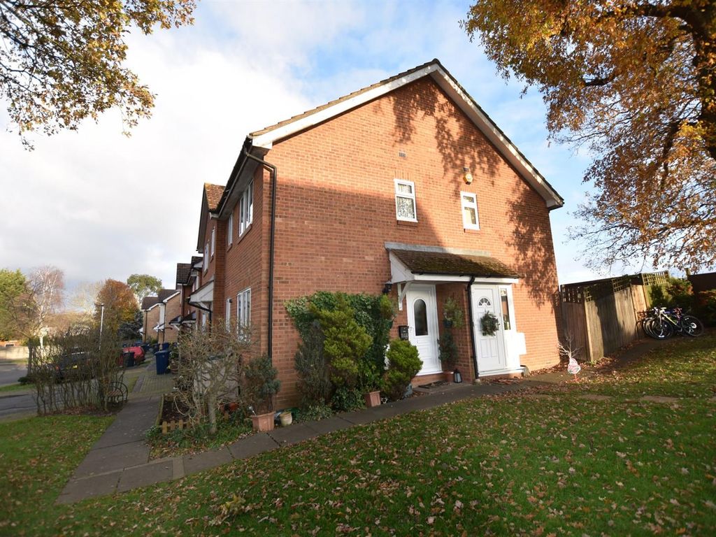 1 bed end terrace house for sale in Bayshill Rise, Northolt UB5 Zoopla