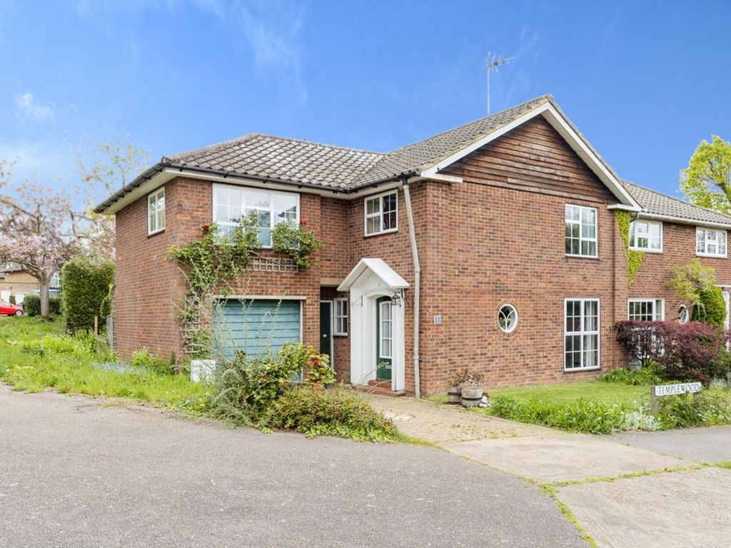 5 bed semidetached house for sale in Templewood, Welwyn Garden City
