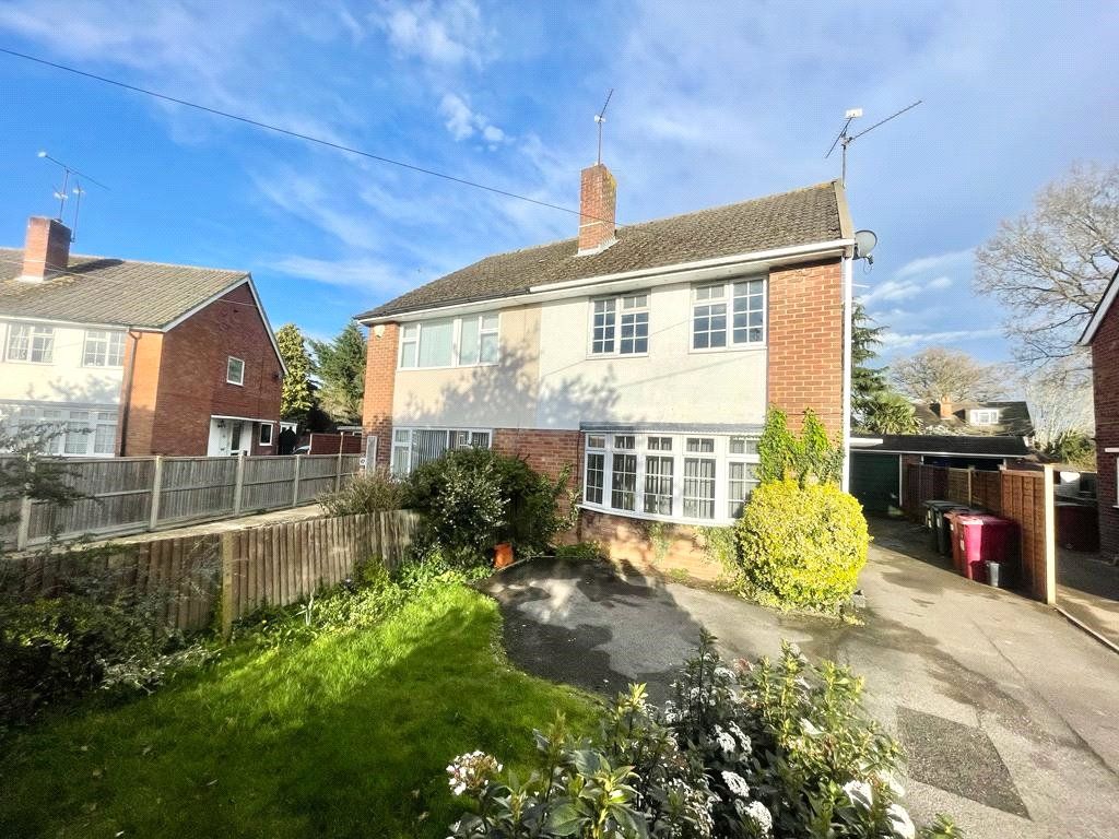 3 bed semidetached house to rent in Vine Crescent, Reading, Berkshire