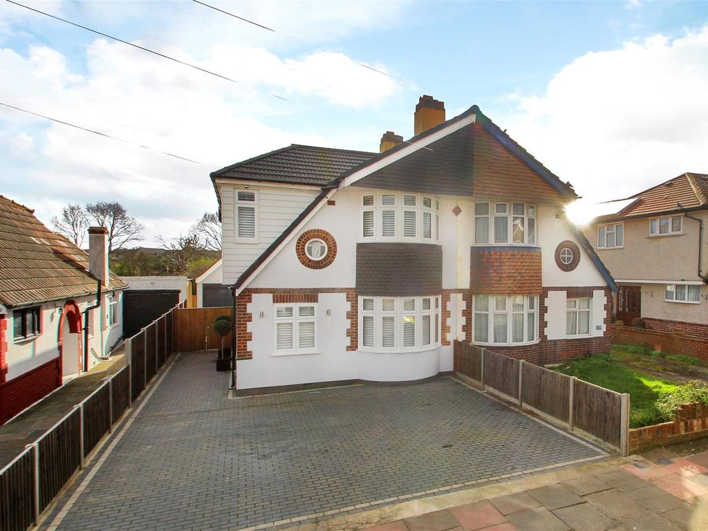 4 bed semidetached house for sale in Old Farm Avenue, Sidcup, Kent