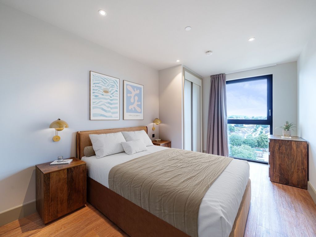 2 bed flat to rent in The Sessile, Ashley Road, Tottenham Hale N17, £