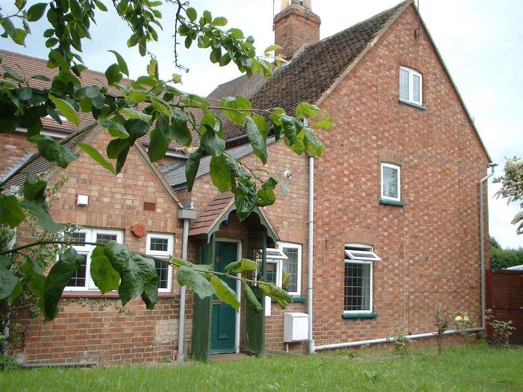 2 bed property to rent in Bedford Road, Marston Moretaine, Bedford MK43