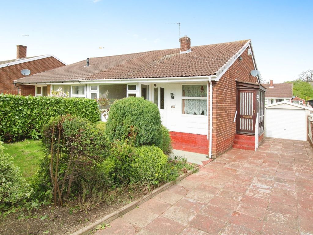 3 bed bungalow for sale in Acacia Drive, Castleford, West Yorkshire
