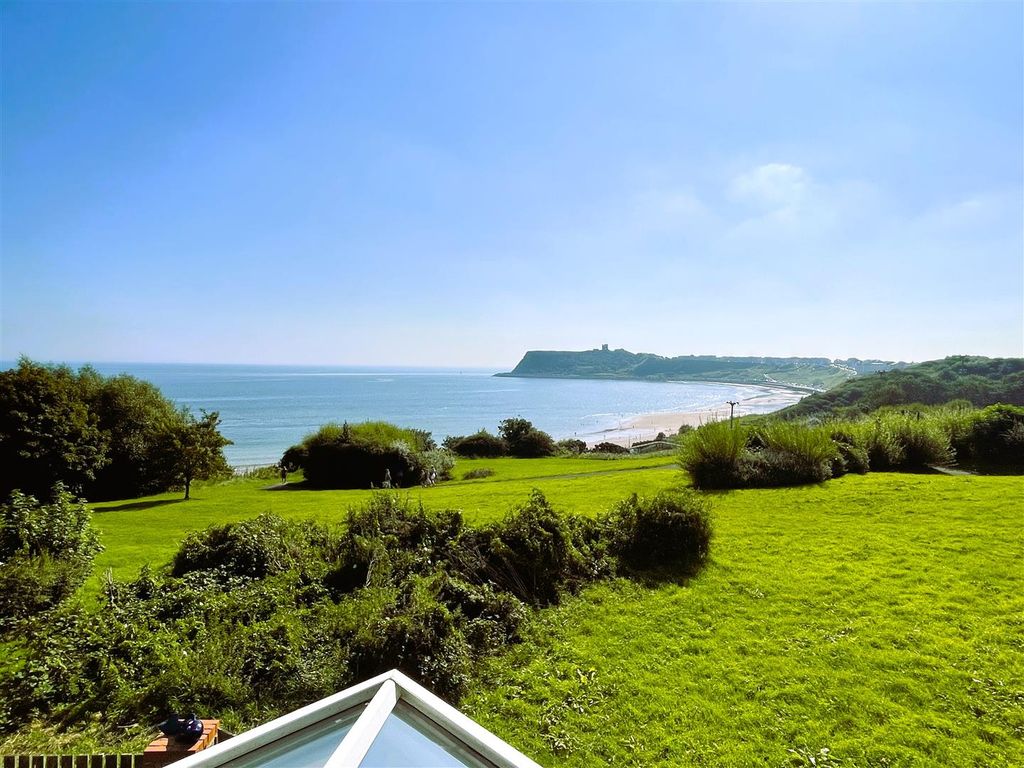 3 bed linkdetached house for sale in Green Howards Drive, Scarborough YO12, £375,000 Zoopla