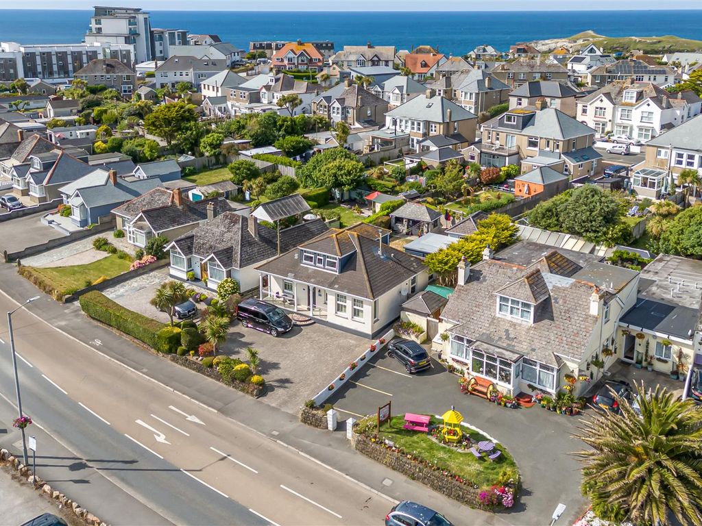 5 bed detached bungalow for sale in Henver Road, Newquay TR7, £575,000