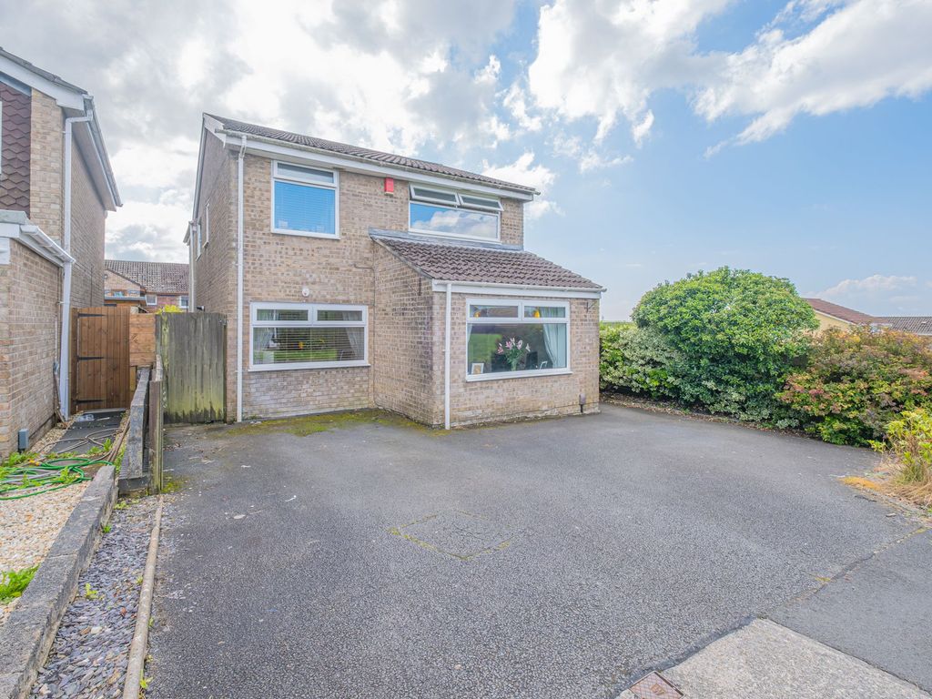 5 bed detached house for sale in Hornbeam Close, Cimla SA11, £335,000