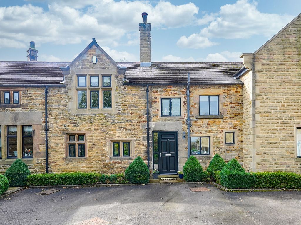 2 bed mews house for sale in Totley Hall Lane, Sheffield S17, £425,000