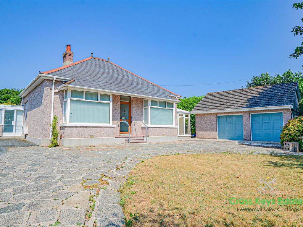 2 bed bungalow for sale in Elburton Road, Elburton, Plymouth PL9, £