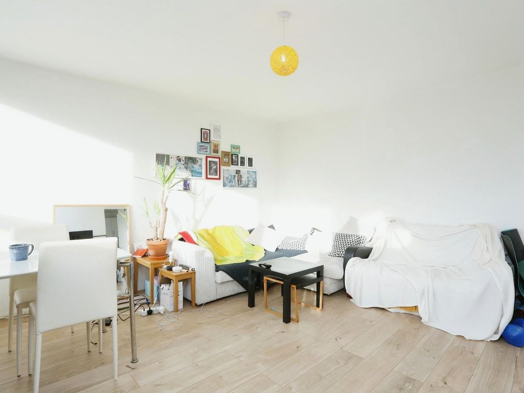 3 bed flat for sale in Hanworth House, John Ruskin Street, London SE5