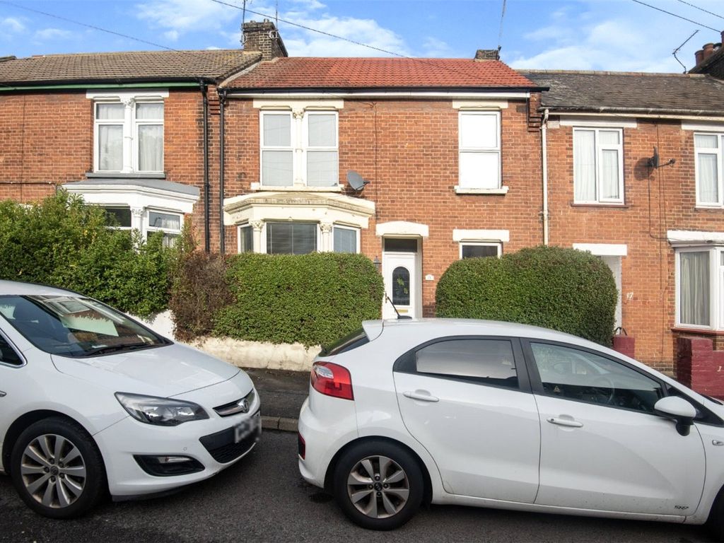 4 bed terraced house for sale in Cavendish Avenue, Gillingham ME7 Zoopla
