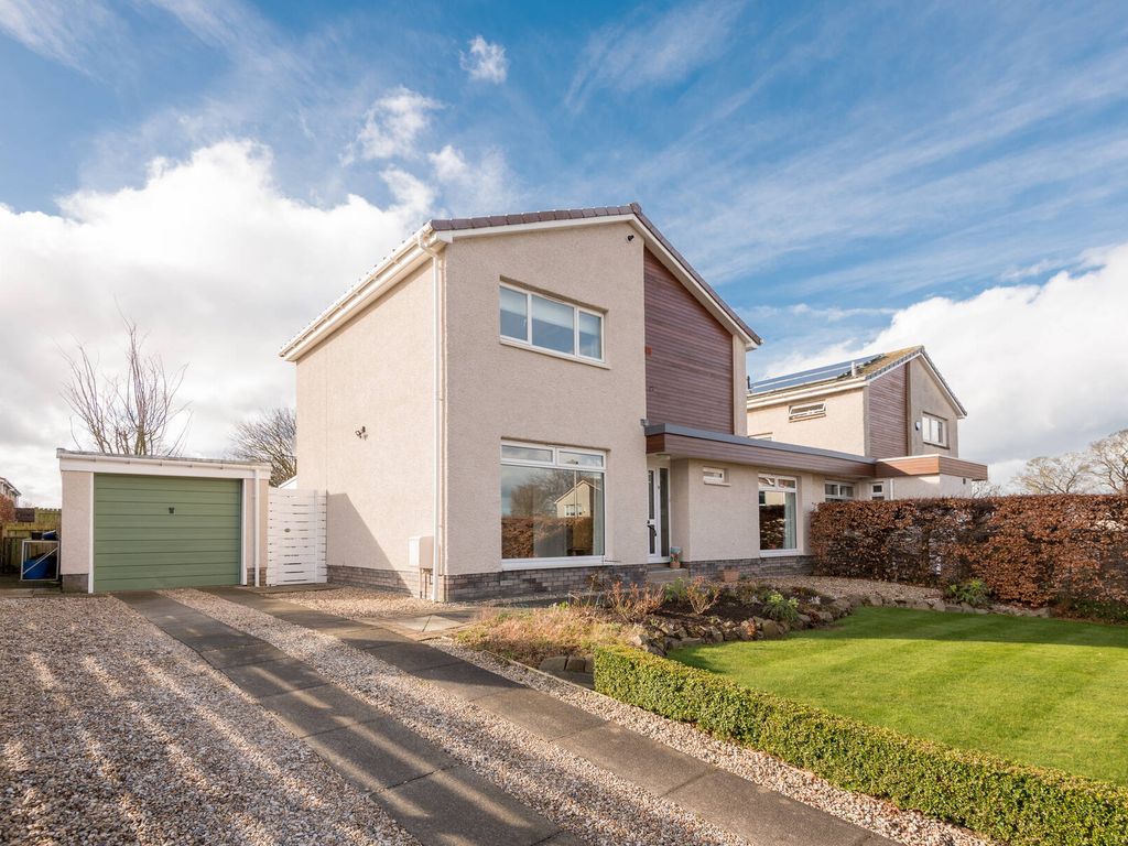 3 bed town house for sale in 9 Stevenson Park, Longniddry, East Lothian