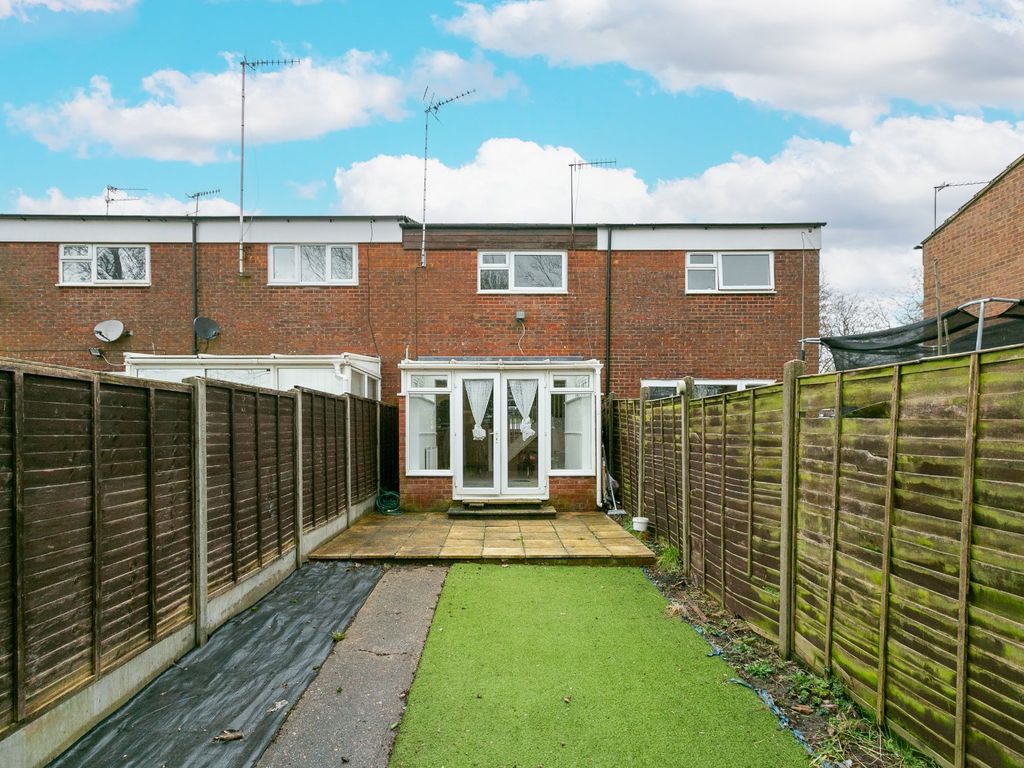 2 bed terraced house for sale in Katrine Square, Hemel Hempstead