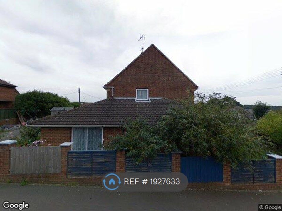 3 bed terraced house to rent in Heath Lawn, Flackwell Heath, High