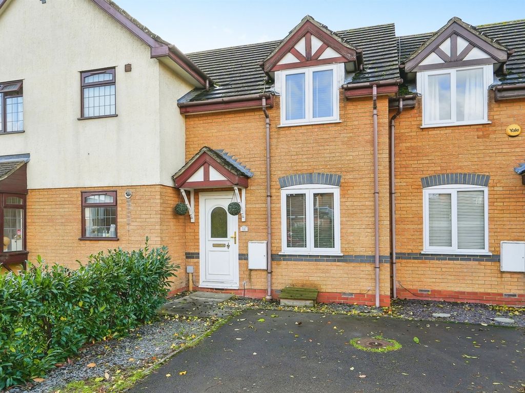 2 bed terraced house for sale in Merganser Drive, Bicester OX26, £