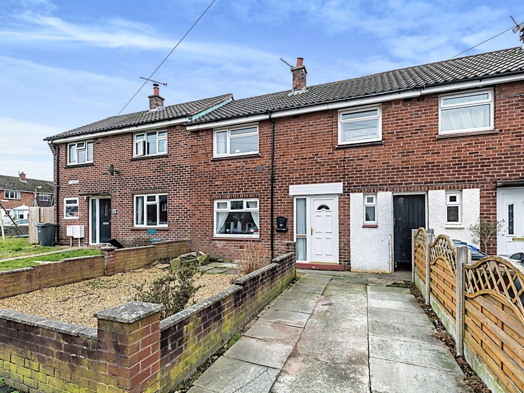 3 bed terraced house to rent in Ridge Road, Chorley, Lancashire PR6