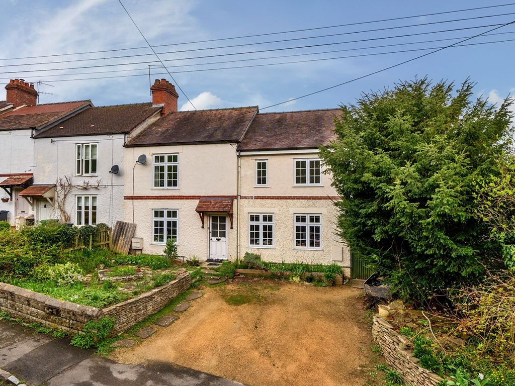 4 bed end terrace house for sale in Kingscourt Lane, Stroud GL5, £