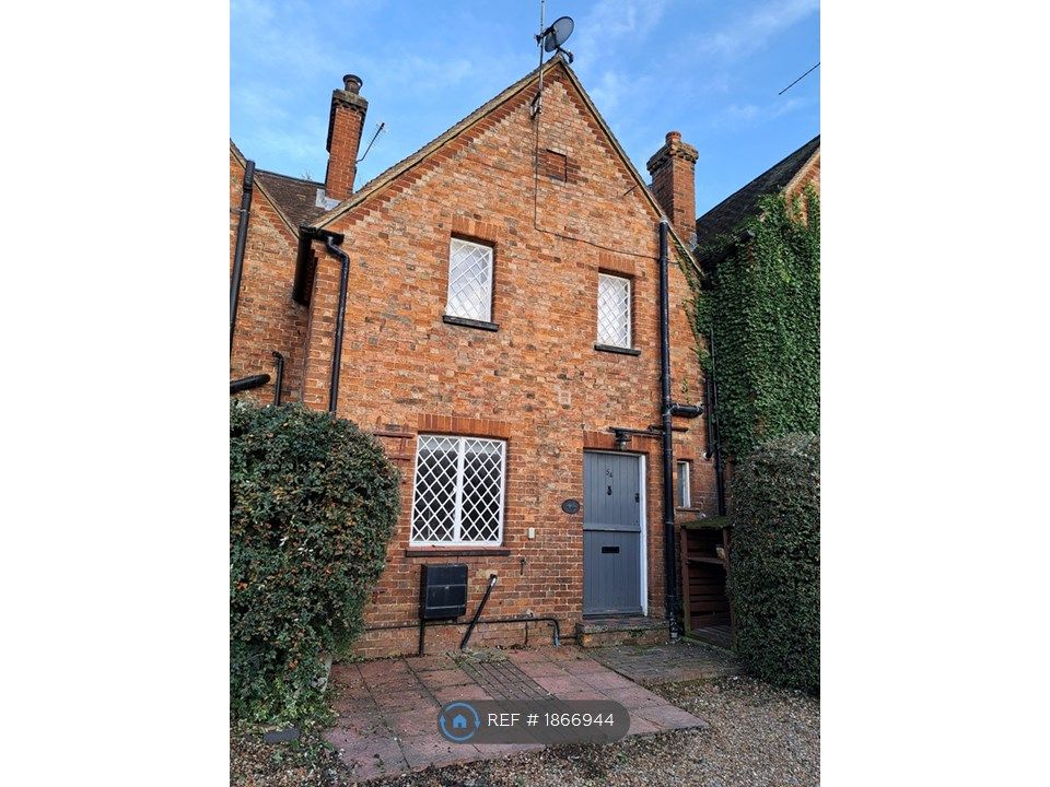 2 bed terraced house to rent in Bedford Street, Ampthill, Bedford MK45