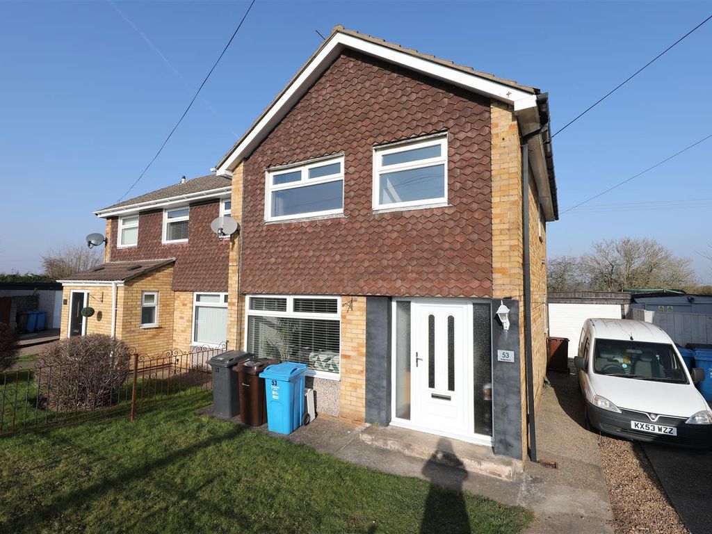 3 bed semidetached house for sale in Ridgestone Avenue, Bilton, Hull