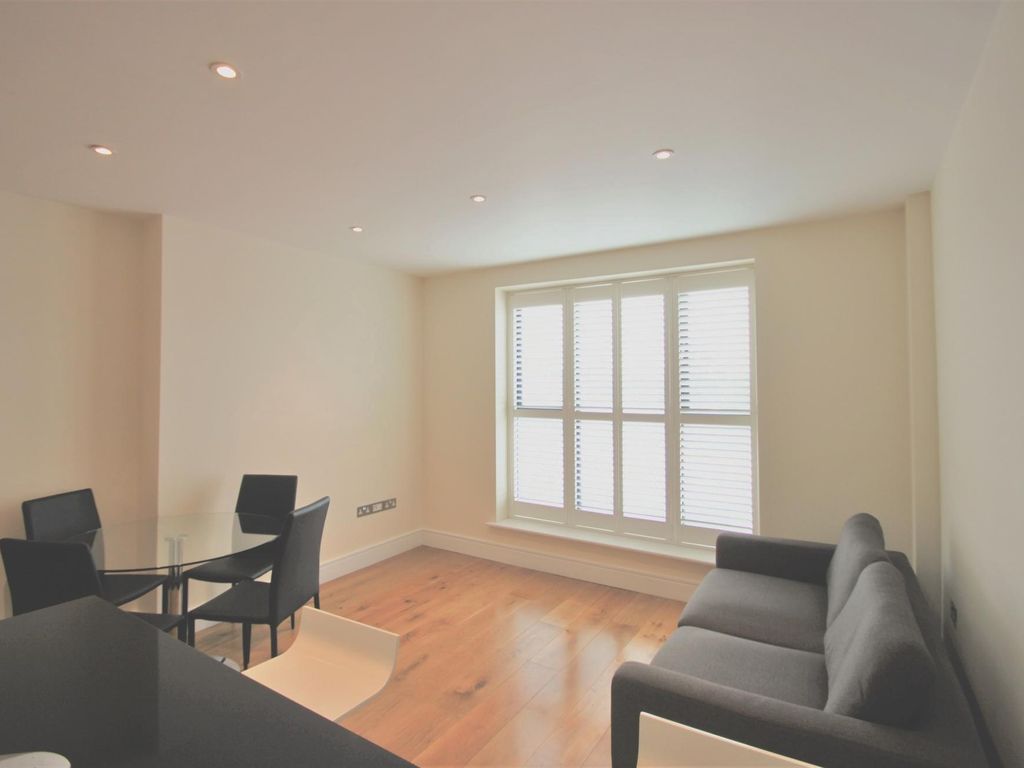 1 bed flat to rent in Moran House, High Road, Willesden Green NW10, £1,950 pcm Zoopla