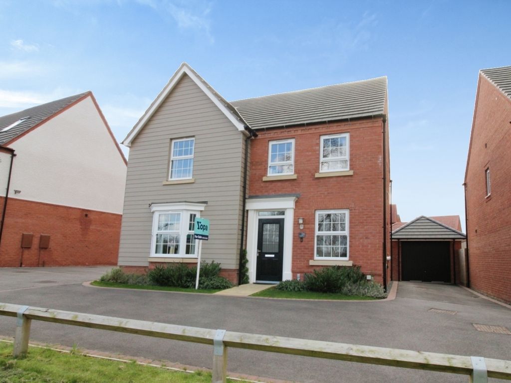 4 bed detached house for sale in Langham Road, Wigston LE18, £475,000