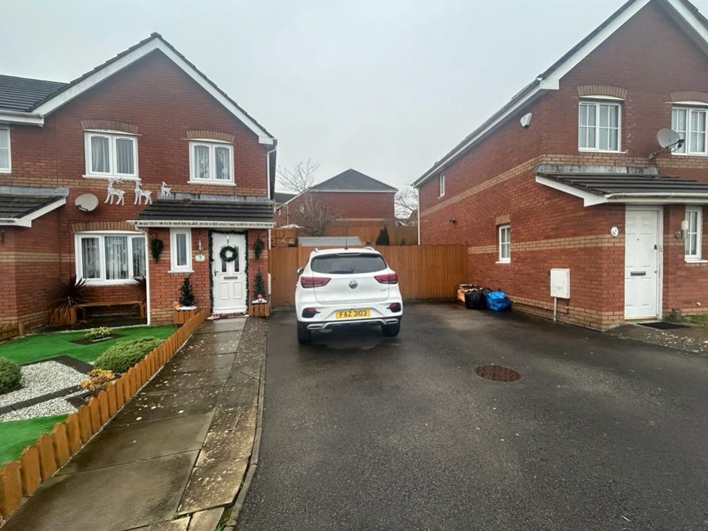 3 bed semidetached house for sale in Cwrt Pencoedtre, Barry CF62, £