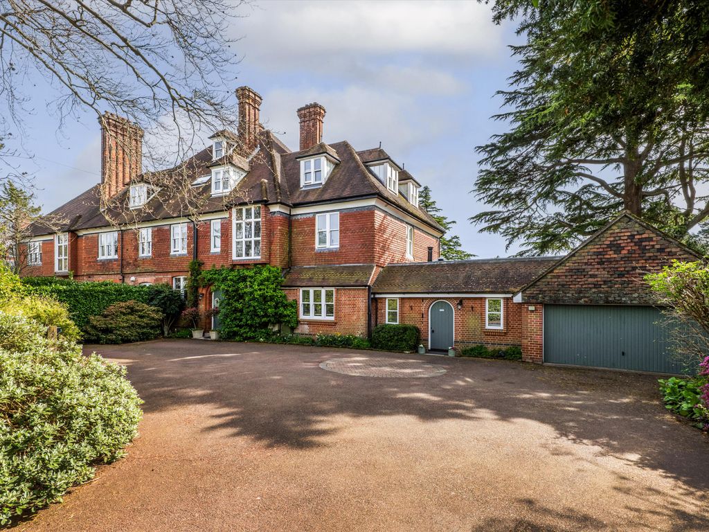 7 bed semidetached house for sale in Camden Park, Tunbridge Wells