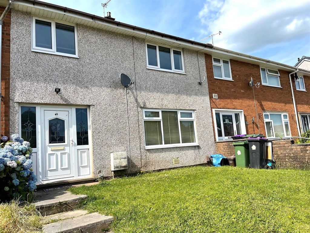 Terraced house to rent in Trinity Road, Pontnewydd, Cwmbran NP44, £850