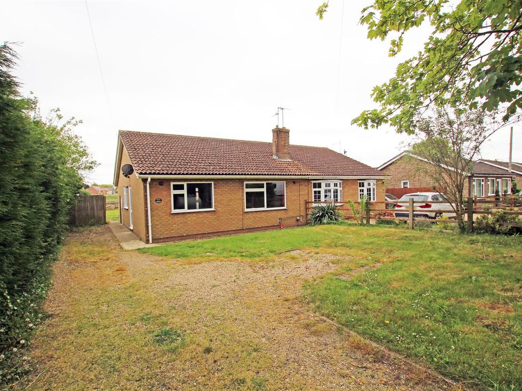 3 bed semidetached bungalow for sale in Farrow Road, Whaplode Drove