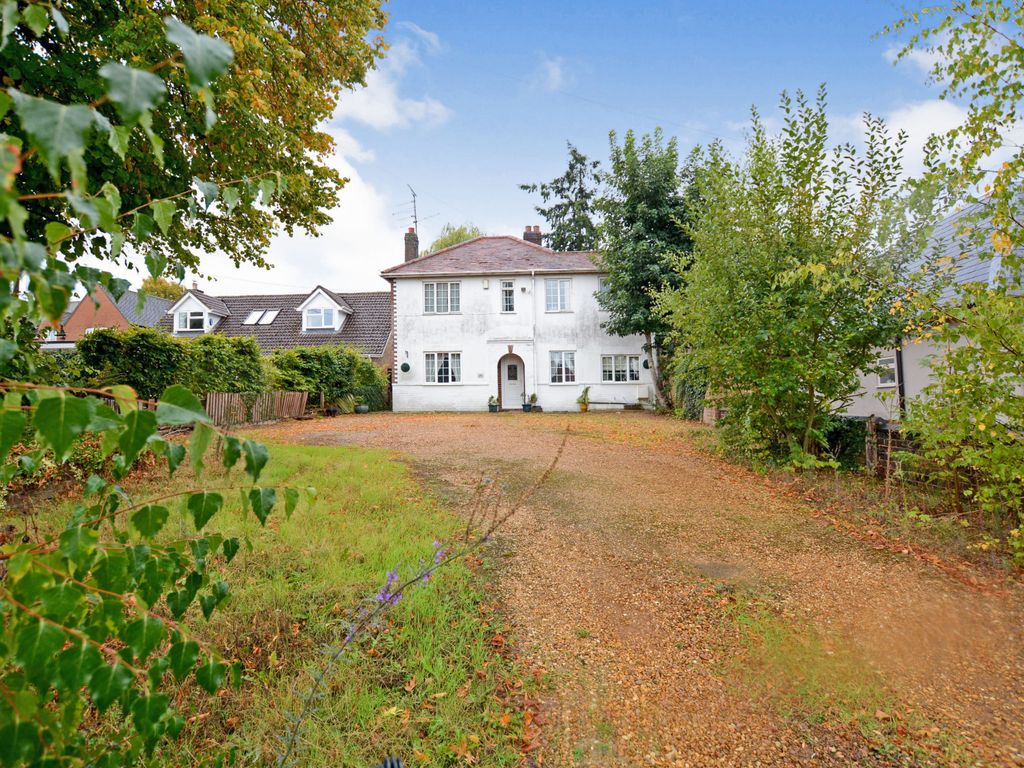 4 bed detached house for sale in Station Road, Cogenhoe NN7, £595,000 Zoopla