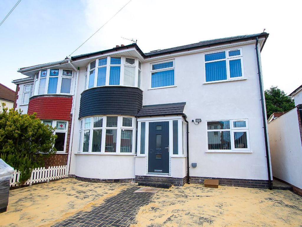 3 bed flat to rent in A, Glover St, Cheylesmore, Coventry CV3, £1,350