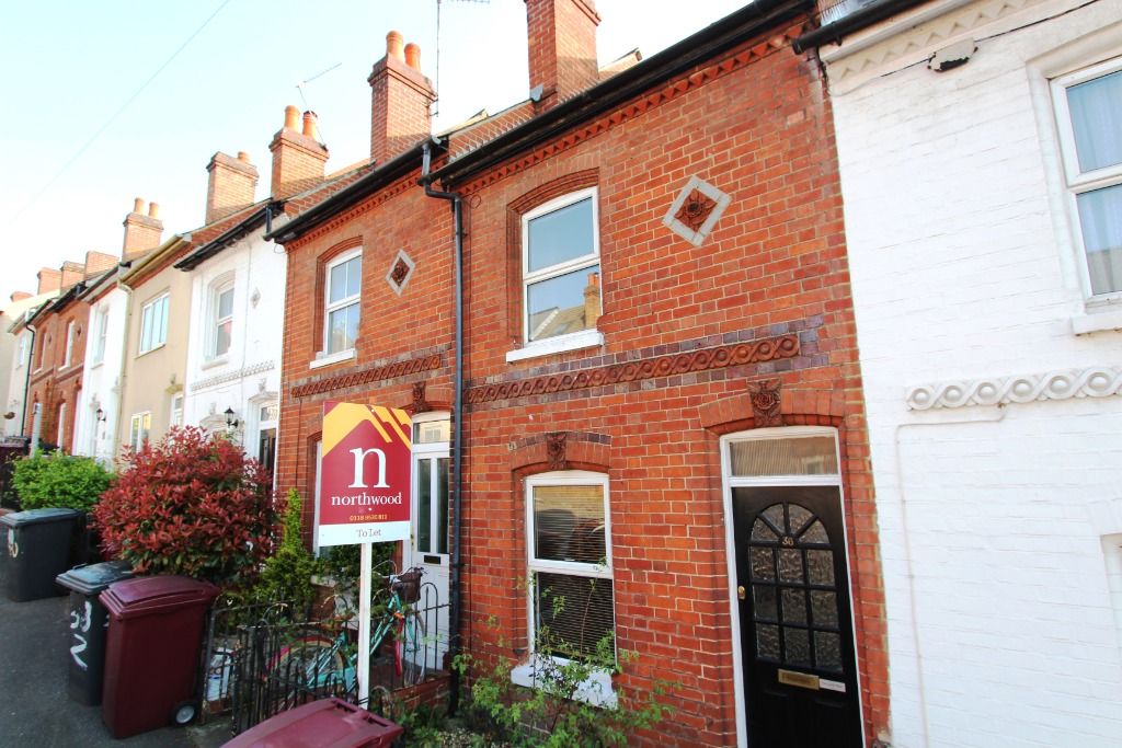 3 bed terraced house to rent in Alpine Street, Reading RG1, £1,500 pcm