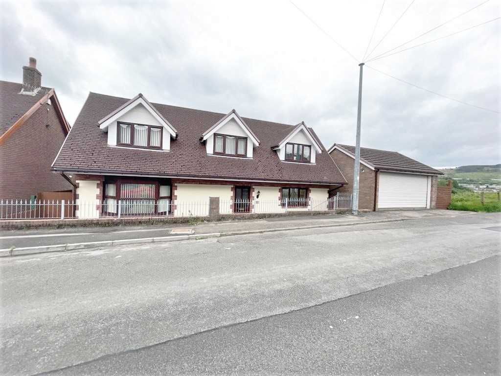 3 bed bungalow for sale in Marjorie Street, Tonypandy CF40 Zoopla