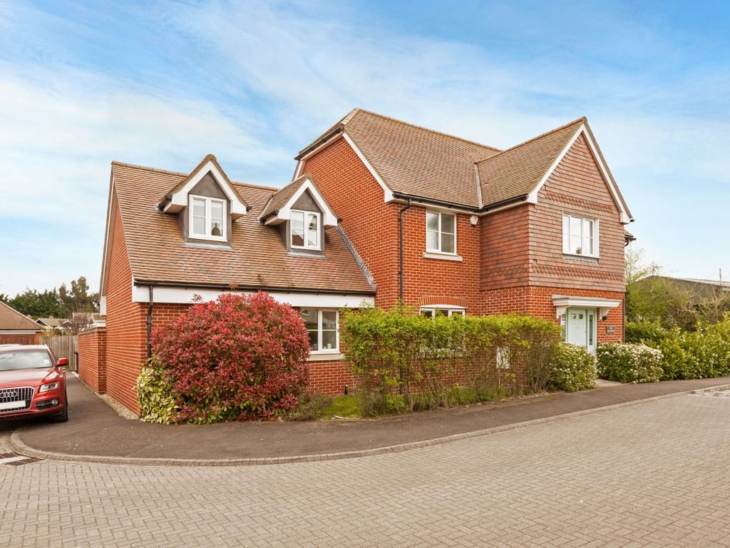 5 bed flat to rent in Orchard End, Chieveley, Newbury RG20 Zoopla