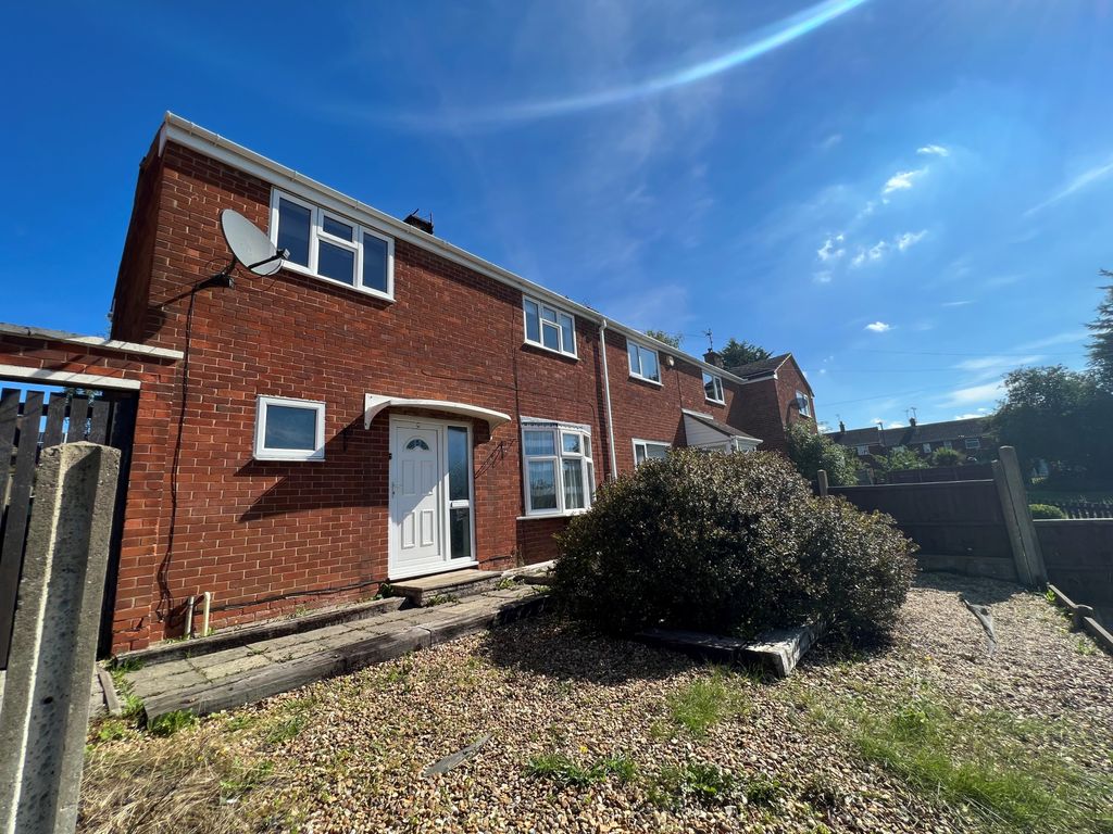 2 bed semidetached house to rent in Laburnum Grove, Nuneaton CV10, £