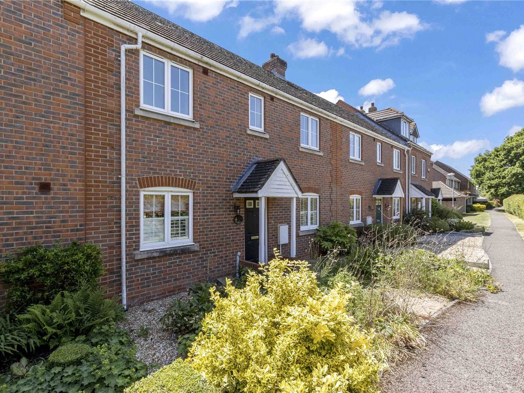 3 bed terraced house for sale in Clay Lane, Fishbourne, Chichester