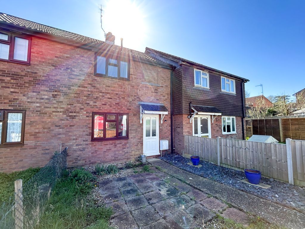 2 bed terraced house for sale in Ducklands, Bordon GU35 Zoopla