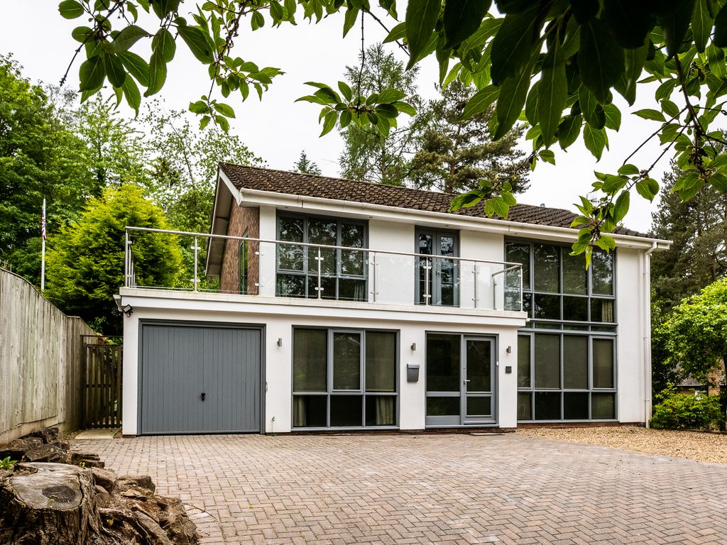 4 bed detached house for sale in Mapperley Hall Drive, Mapperley Park