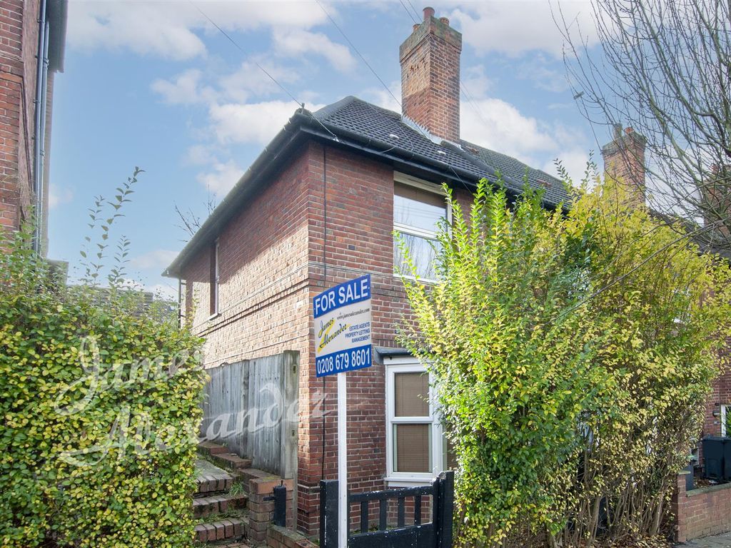 2 bed end terrace house for sale in Northborough Road, London SW16 Zoopla