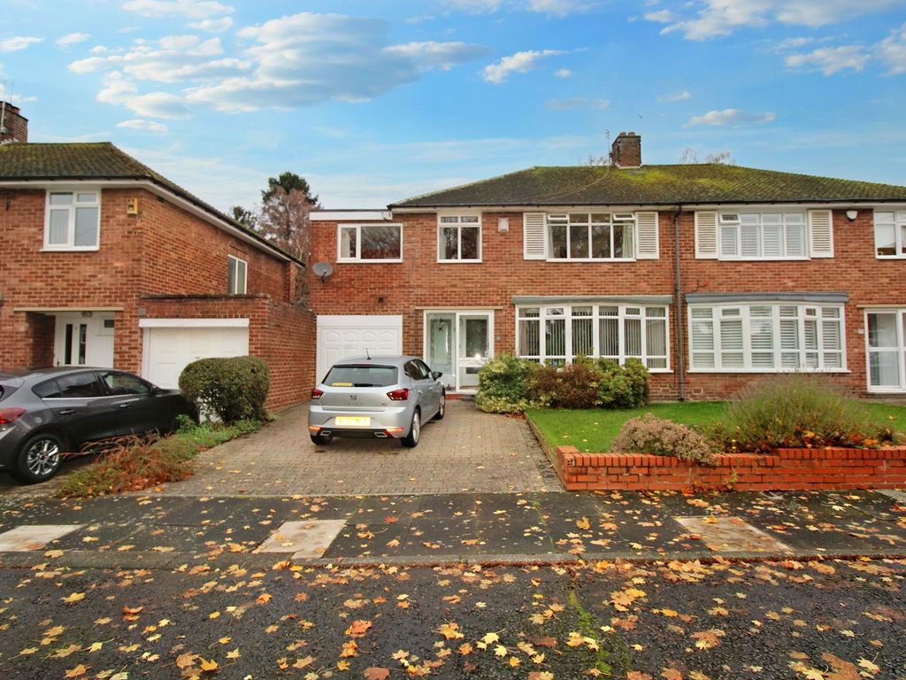 5 bed semidetached house for sale in Kingsley Avenue, North Gosforth