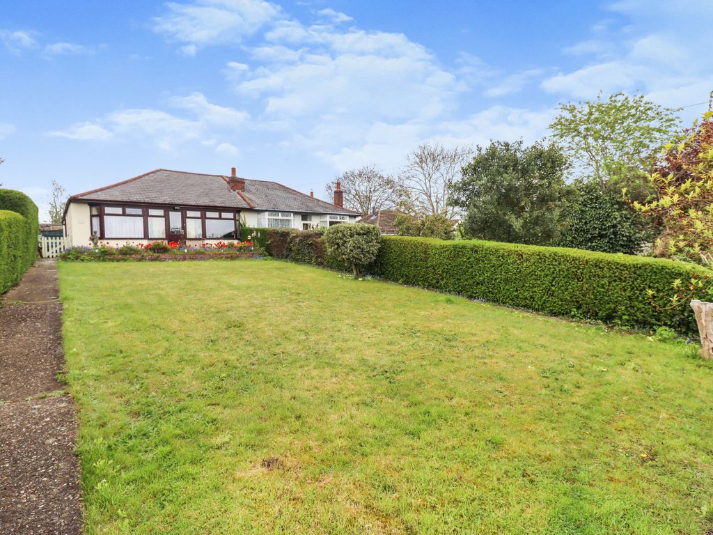 2 bed semidetached bungalow for sale in Crick Road, Hillmorton, Rugby CV21 Zoopla