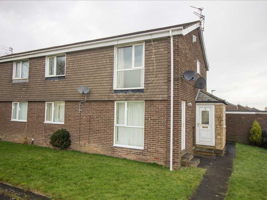 2 bed flat to rent in Falmouth Walk, Parkside Chase, Cramlington NE23