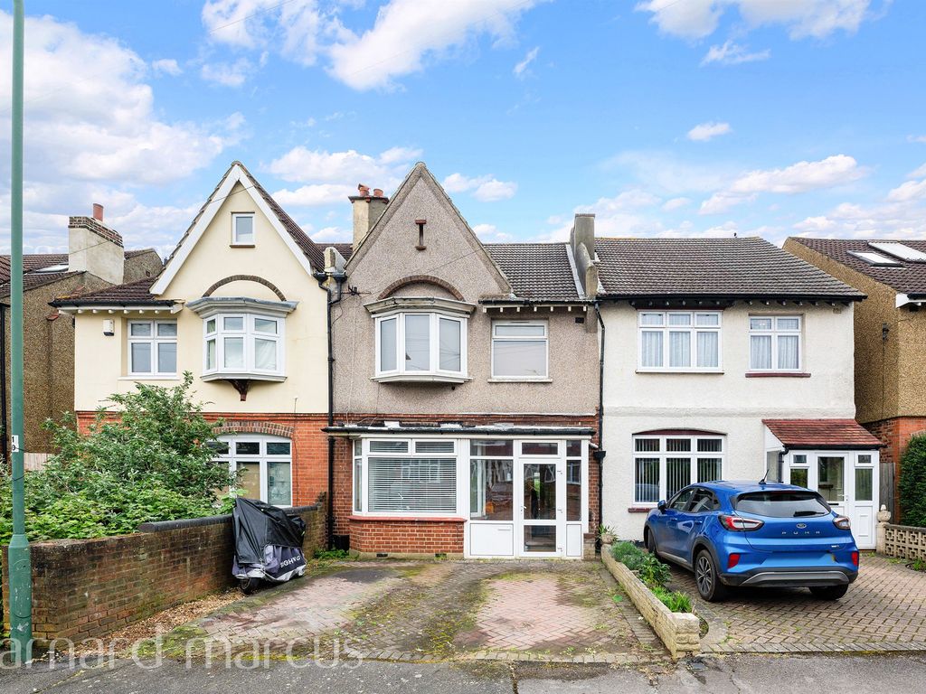 3 bed terraced house for sale in Milton Road, Wallington SM6, £600,000