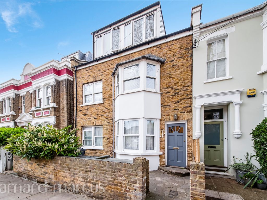 Birkbeck Grove, London W3  