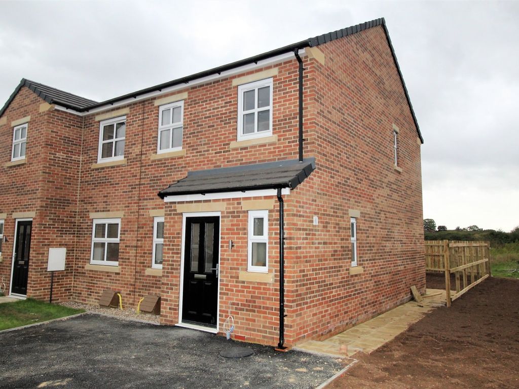 2 bed semidetached house to rent in Briars Lane, Stainforth, Doncaster